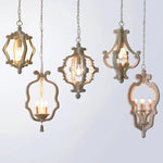 suspension lumineuse bois ornements sculptés finition rustique classique vintage blanc beige salle manger restaurant