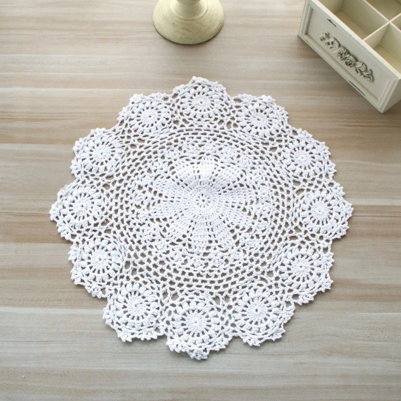 serviettes table vintage coton beige clair motifs floraux crochetées rustiques décoration table