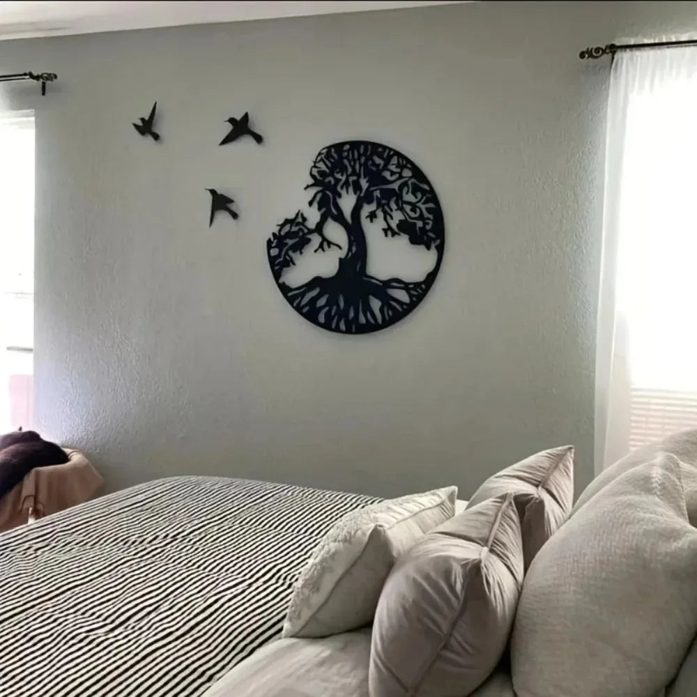 décoration murale moderne oiseaux volants arbre racines silhouette noireextérieur suspendu jardin patio
