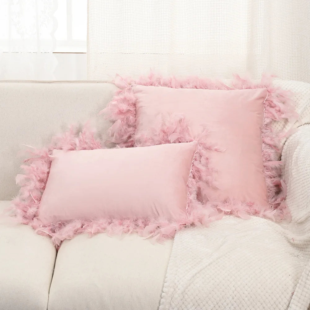 coussin décoratif carré velours pompon plumes patchwork moderne intérieur salon chambre taille 45x45cm