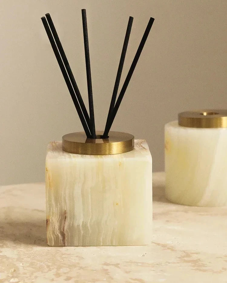 diffuseur huiles essentielles marbre blanc noir moderne boîte rangement bâtonnets salon chambre