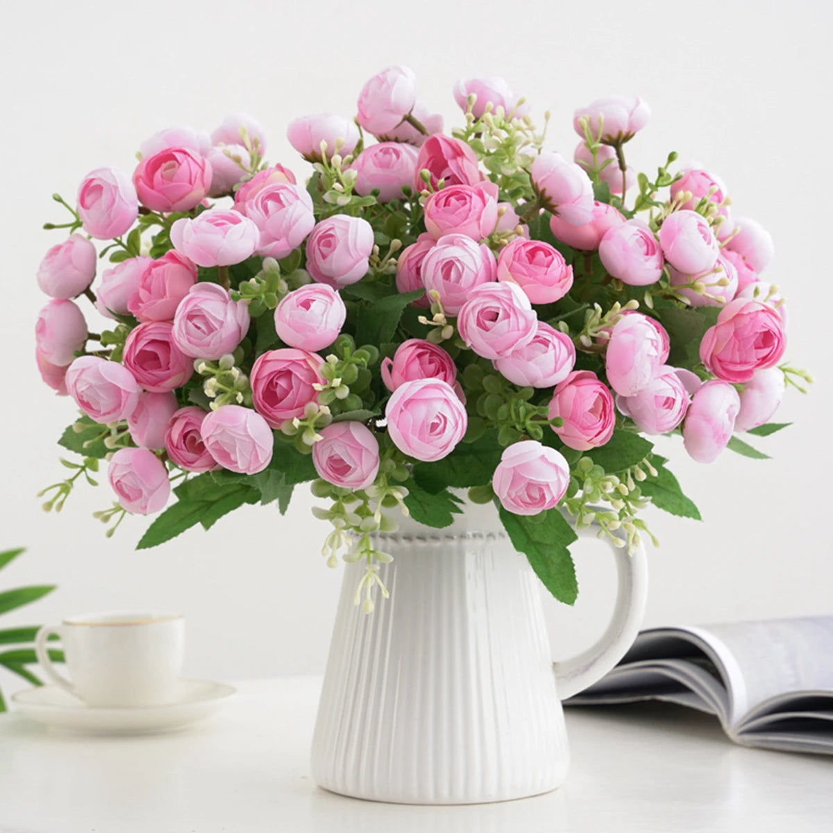 bouquet fleurs artificielles roses simples modernes blanc rose orange violet jaune bleu intérieur mariage