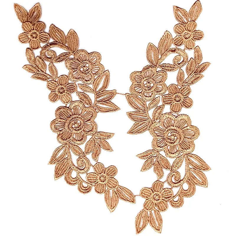 appliques textiles brodées motifs floraux couleurs rouges bleues vertes marrons or coton polyester