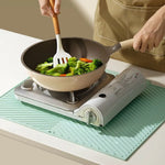 tapis cuisine vert pastel rayures diagonales moderne sans fixation 42.5cm 50.5cm