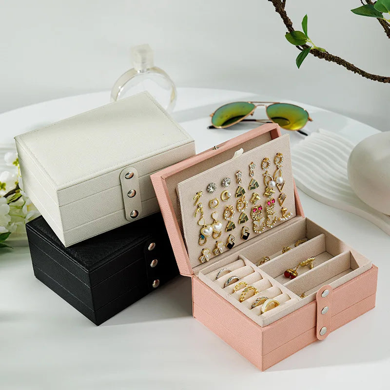 boîte bijoux simili cuir blanc noir rose moderne cadenas rangement voyage colliers boucles doreilles
