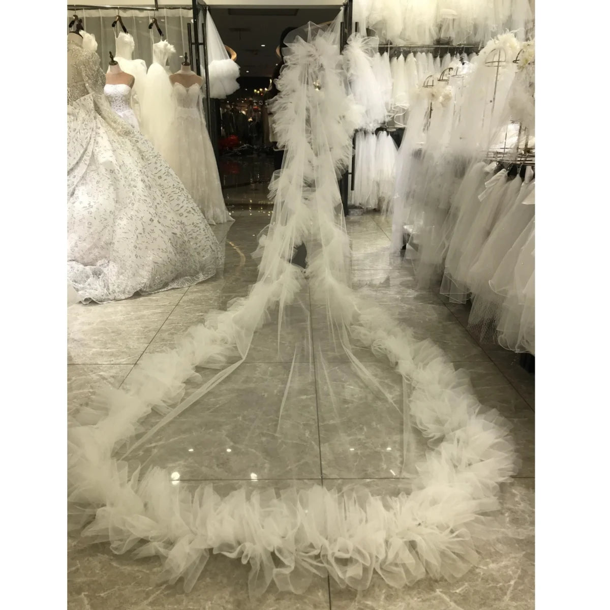 voile mariée tulle plissé blanc robe bohème romantique élégante invisible future mariée