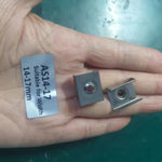 clips métalliques argentés industriels fixations support bandes led acier inoxydable certifications rohs