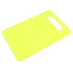planches découper micro structurées modernes blanc vert rose jaune violet clips poignée écologiques cuisine
