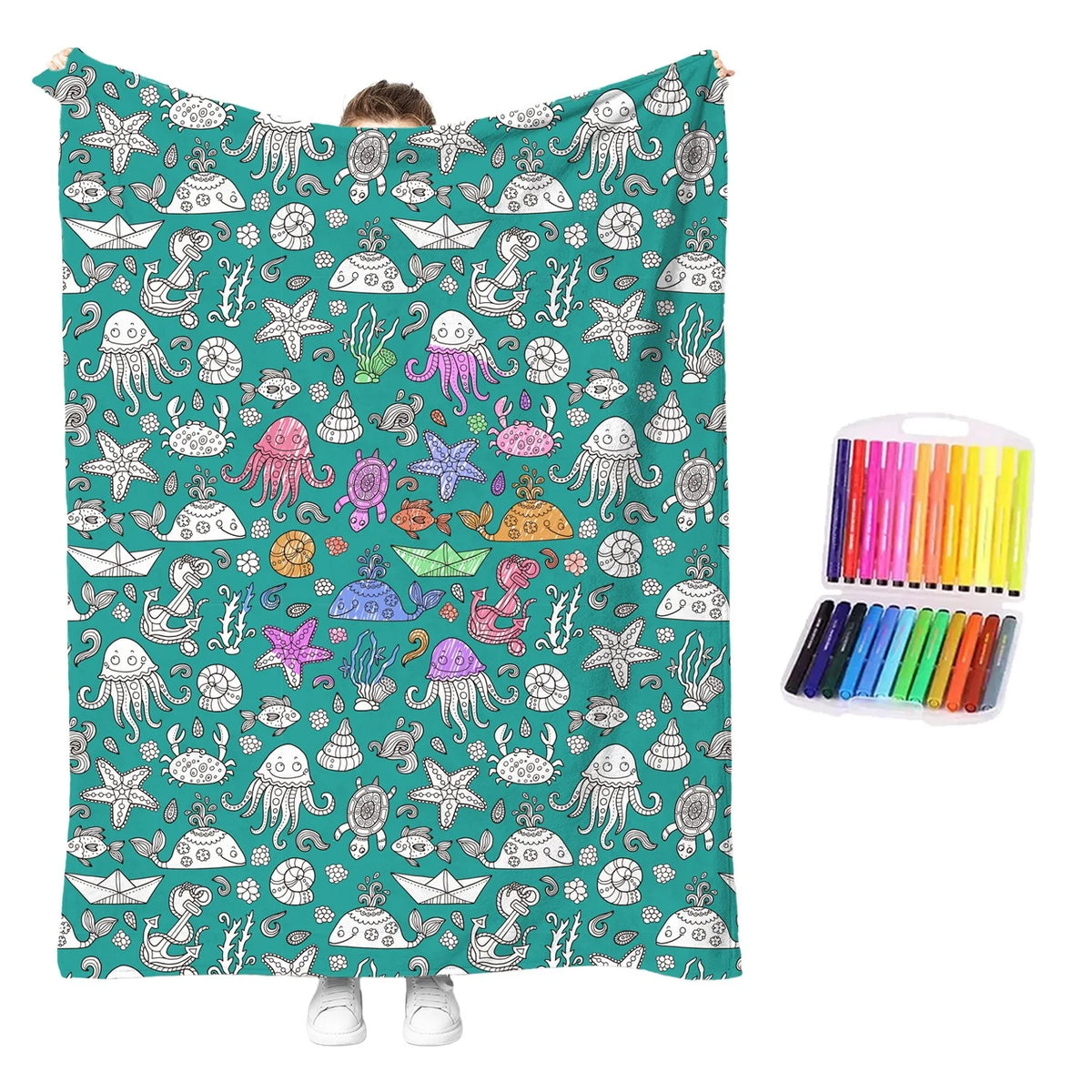 couverture colorier enfants motifs noël animaux crayons couleur texture douce moderne multicolore blanc gris