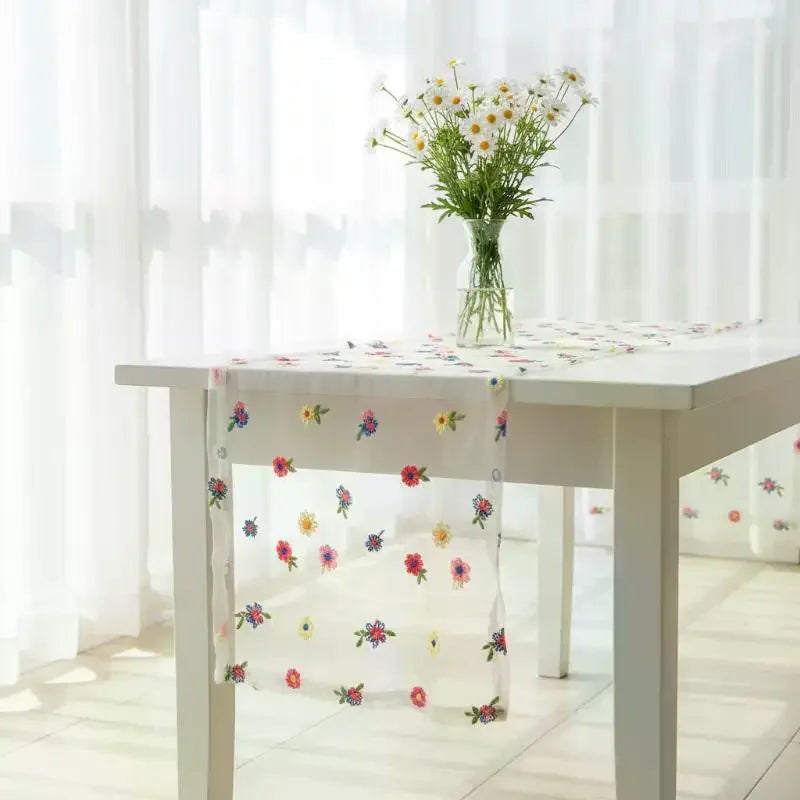 table chevet brodée fleurs transparente couleur blanc jaune vert rose bleu festive anniversaire mariage
