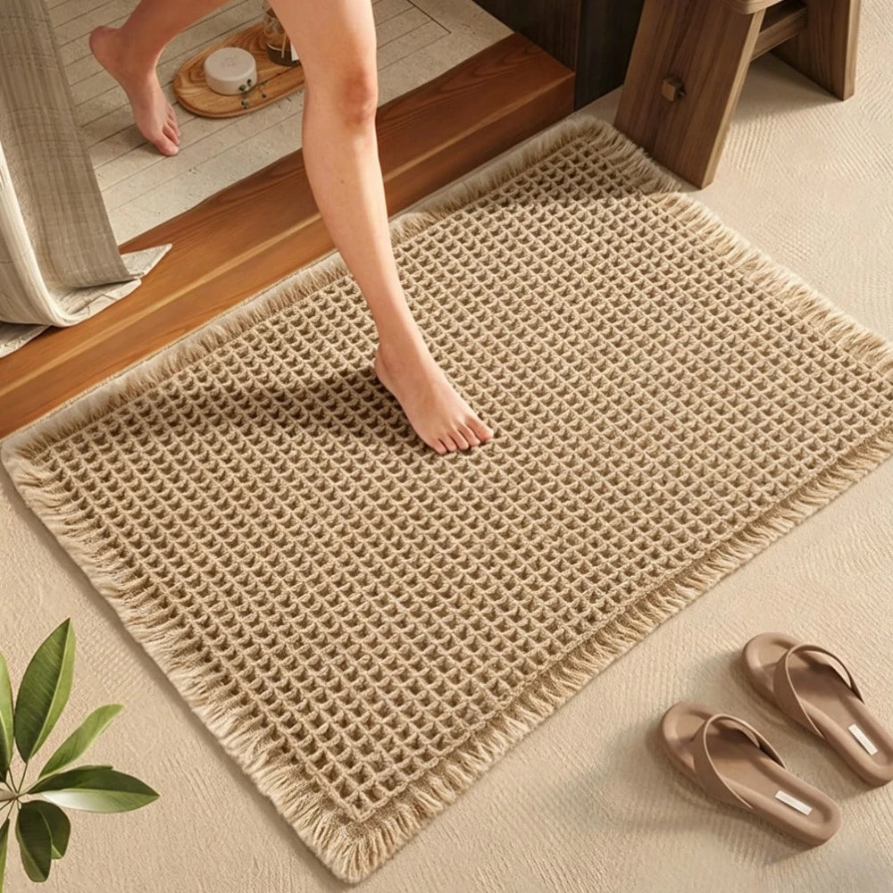 tapis bain absorbant texture tissée franges bord antidérapant moderne beige clair salle bain rapide