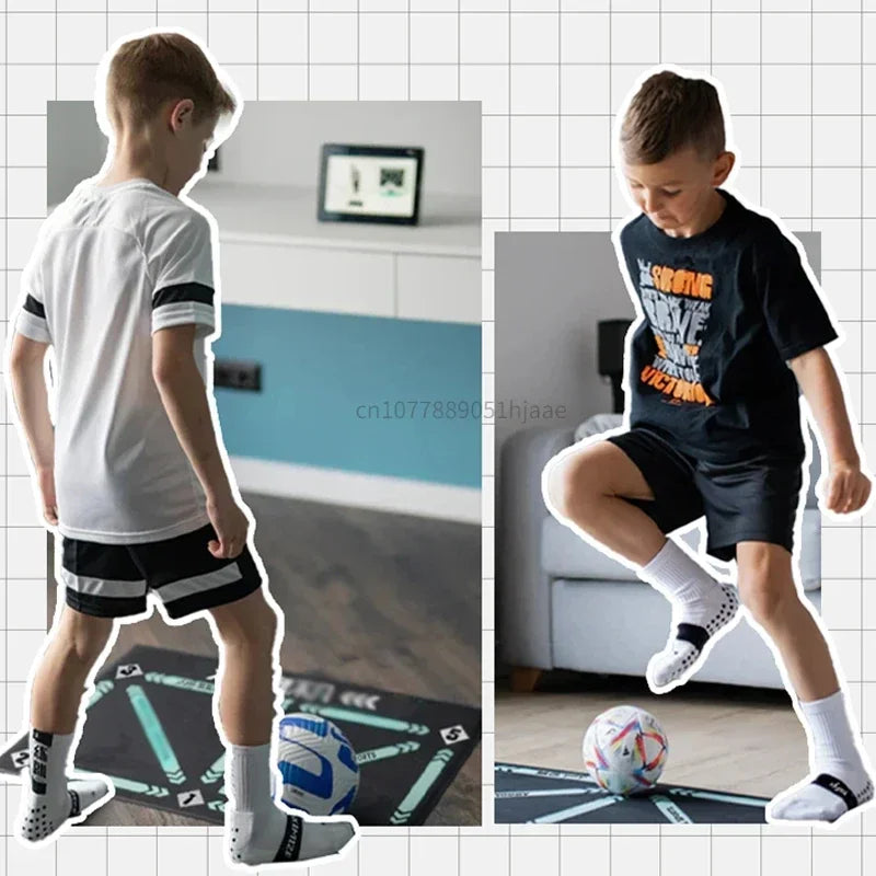 tapis entraînement football sportif lignes flèches turquoises noires dimension 900x600mm bandes élastiques ballon