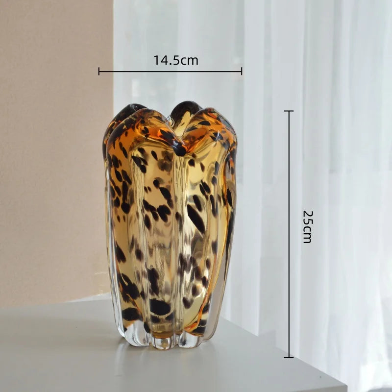 vase moderne opaques marbré taches noires marron noir beige décoration table arrangement floral