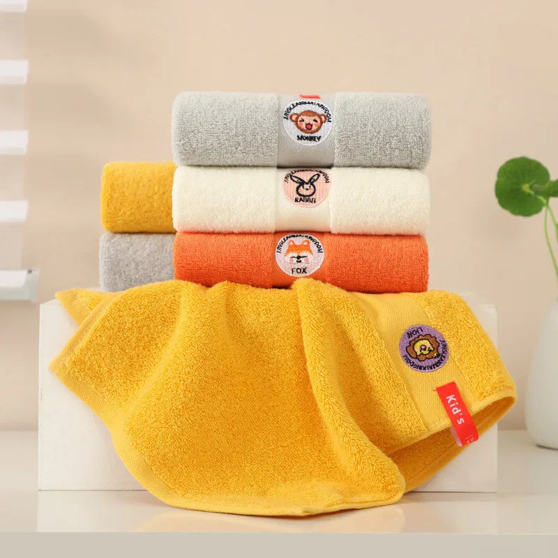serviette coton animaux brodés jaune gris enfant rapide absorbante face toilettage
