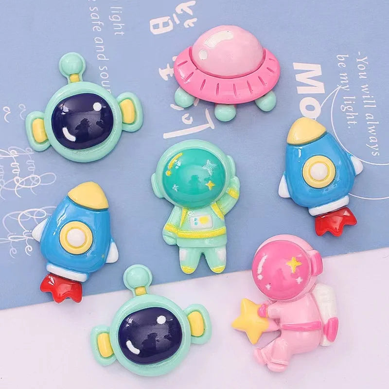 aimants décoratifs résine astronautes vaisseaux spatiaux cartoon vert rose bleu jaune blanc