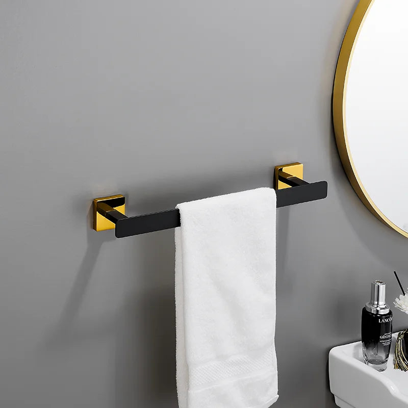 ensemble salle bain moderne noir doré porte serviettes porte rouleau savon inox
