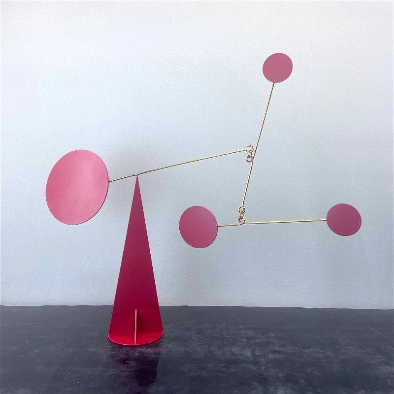 mobile cinétique géométrique moderne rouge bleu jaune doré minimalistes art déco chambre salon