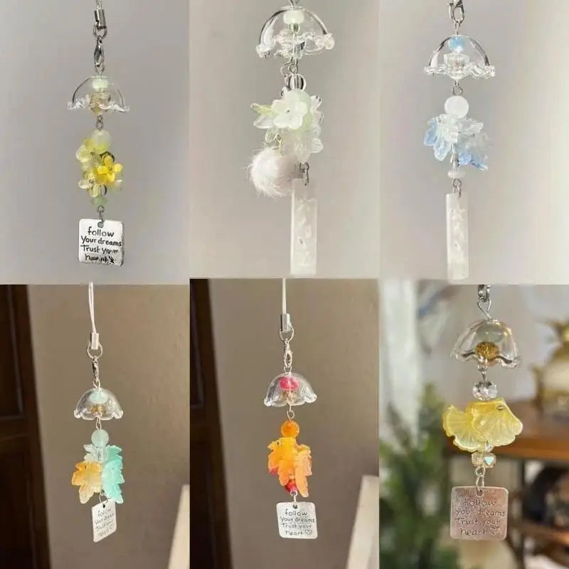 boucles d'oreilles fleurs pompons peluche plaque métallique gravée chic romantique transparent vert bleu orange