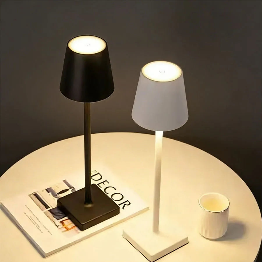 lampe table rechargeable moderne noir blanc tactile luminosités led basse consommation