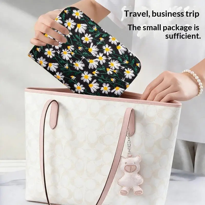 sac rangement bijoux fleurs papillons motifs floraux zips beige doré bleu rose verte Jaune