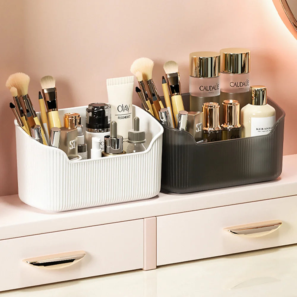 organisateur blanc moderne rangement maquillage cosmétiques flacons crèmes soins skincare toilettage ITEMS ORDERLY