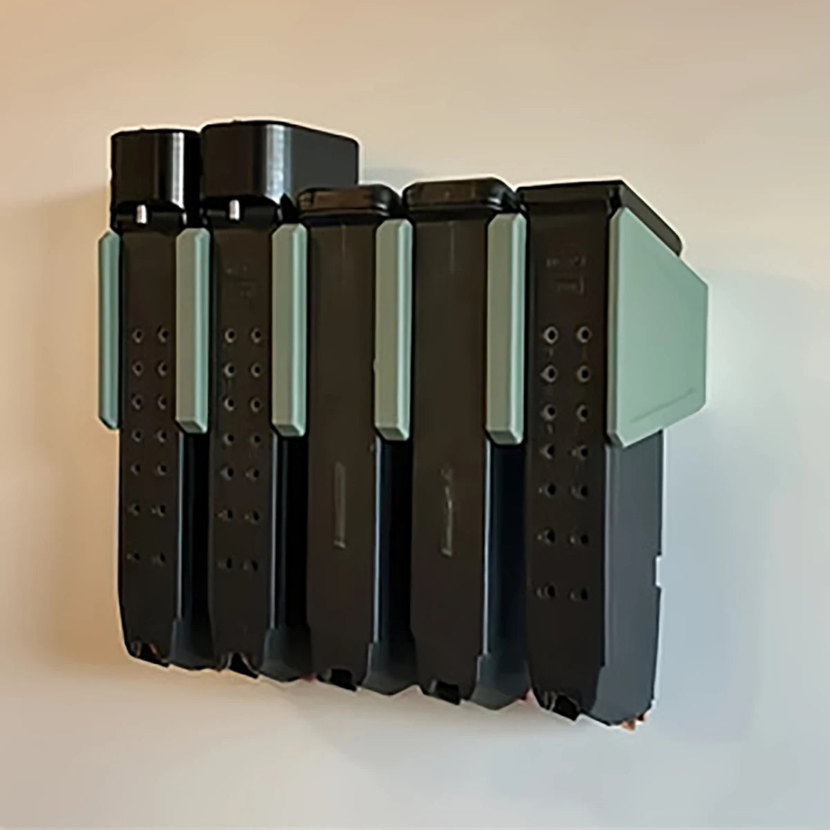 porte chargeur armes glock g17 noir vert clair support rangement militariste utilitaire fonctionnel