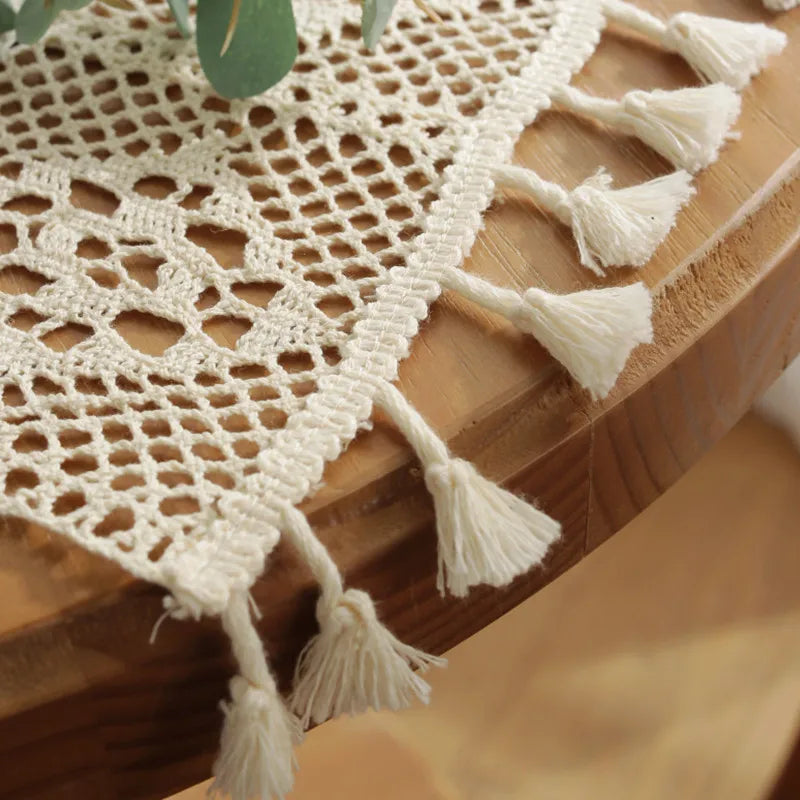 placemats coton brodés motifs floraux franges bohèmes crème maison restaurant