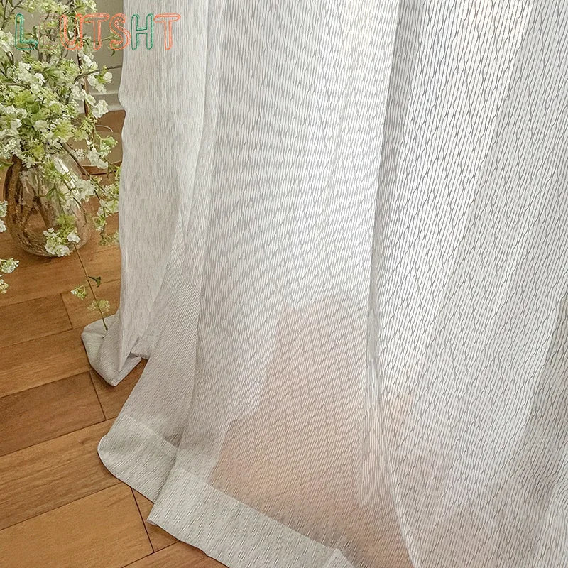 rideau blanc moderne tulle translucide fines rayures décoration maison