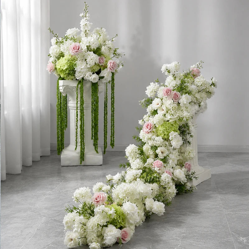 décoration événement tapis floral colonnes fleuries mariage anniversaire rose blanche romantique classiqueextérieur