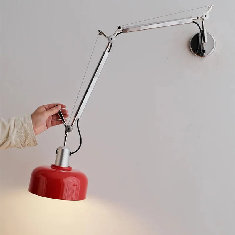 lampe murale moderne rouge deco chambre salon éclairage quotidien articulée métal fixée mur