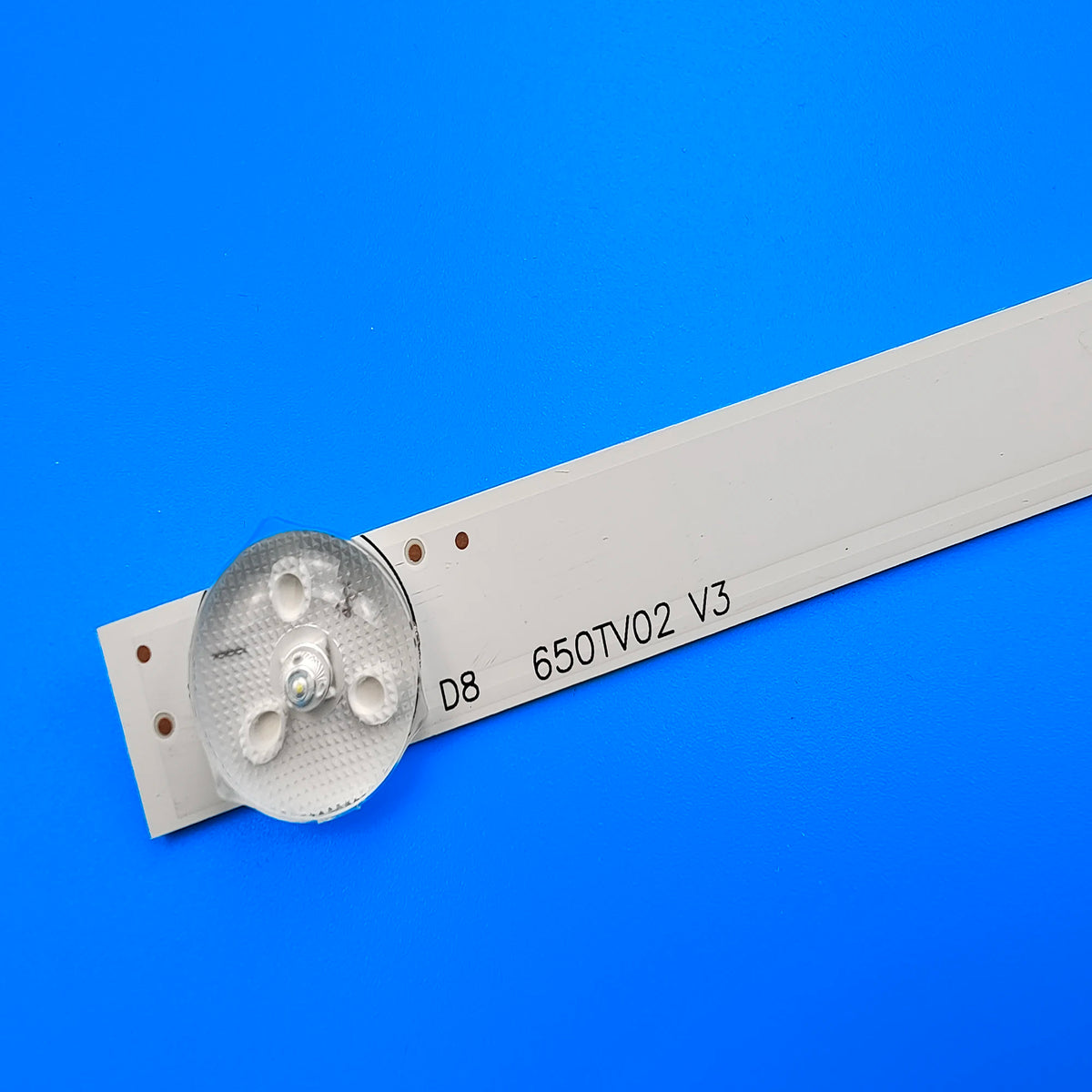 bande lumineuse led blanc rayures noires dorés modernes remplacement télévision 65 pouces 2500lm ip33