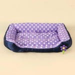 lit chien rose points blancs bleu marine points jaunes confortable moderne