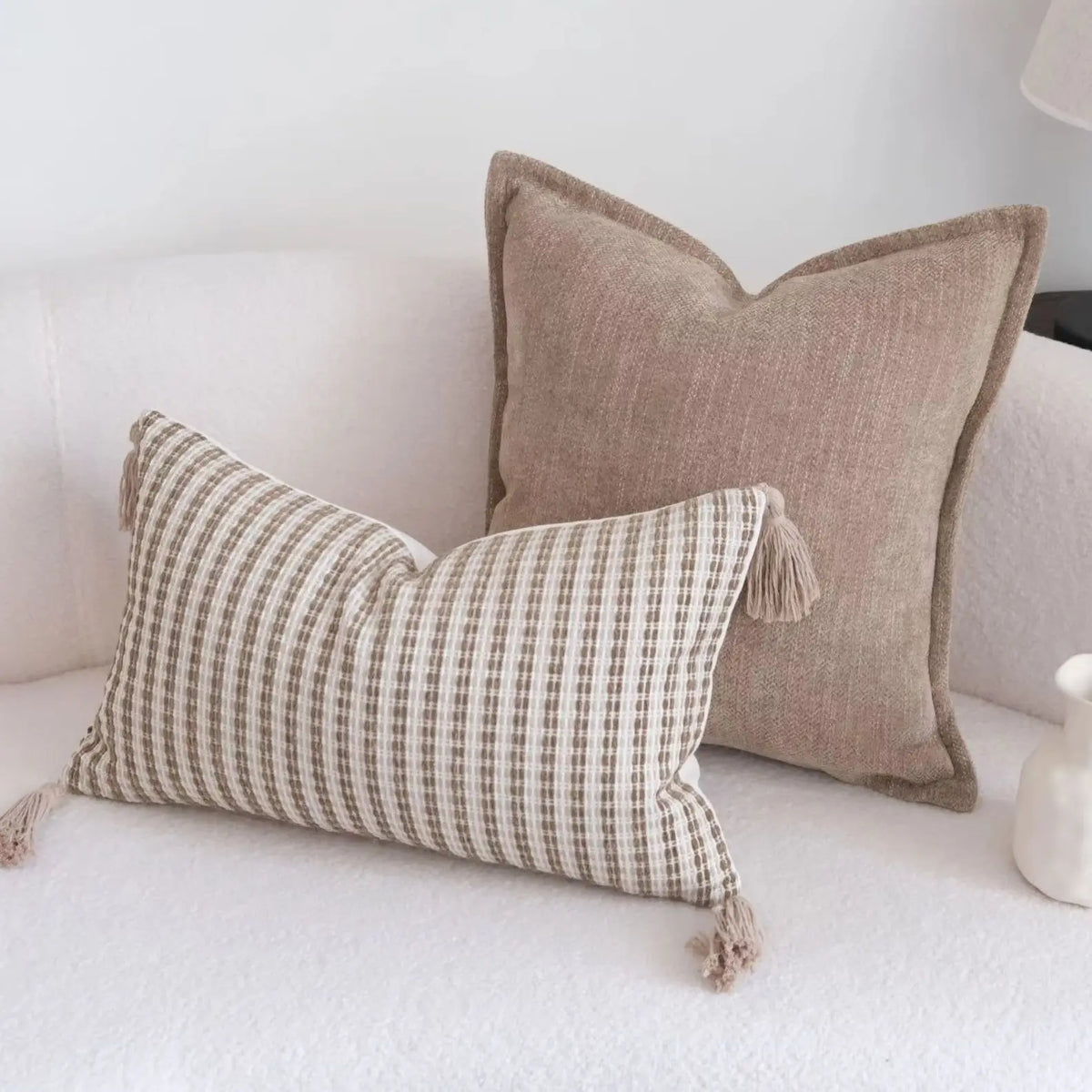 coussins décoratifs rustique motif floral opacité beige marron salon lit