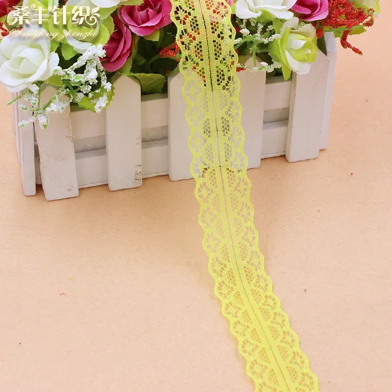 ruban dentelle 30mm violet rose orange bleu noir blanc motifs floraux classique polyester