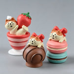 figurines chats cartoon résine blanc orange rose vert brun taches noeuds décoration maison poupées