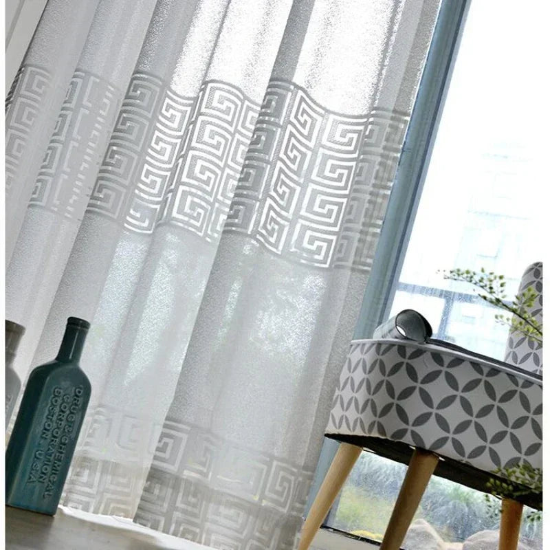 rideau moderne blanc gris motif géométrique translucide salon chambre fenêtre maison