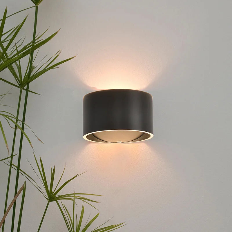 applique murale moderne aluminium blanc noir lumière chaude chambre salon cuisine salle manger