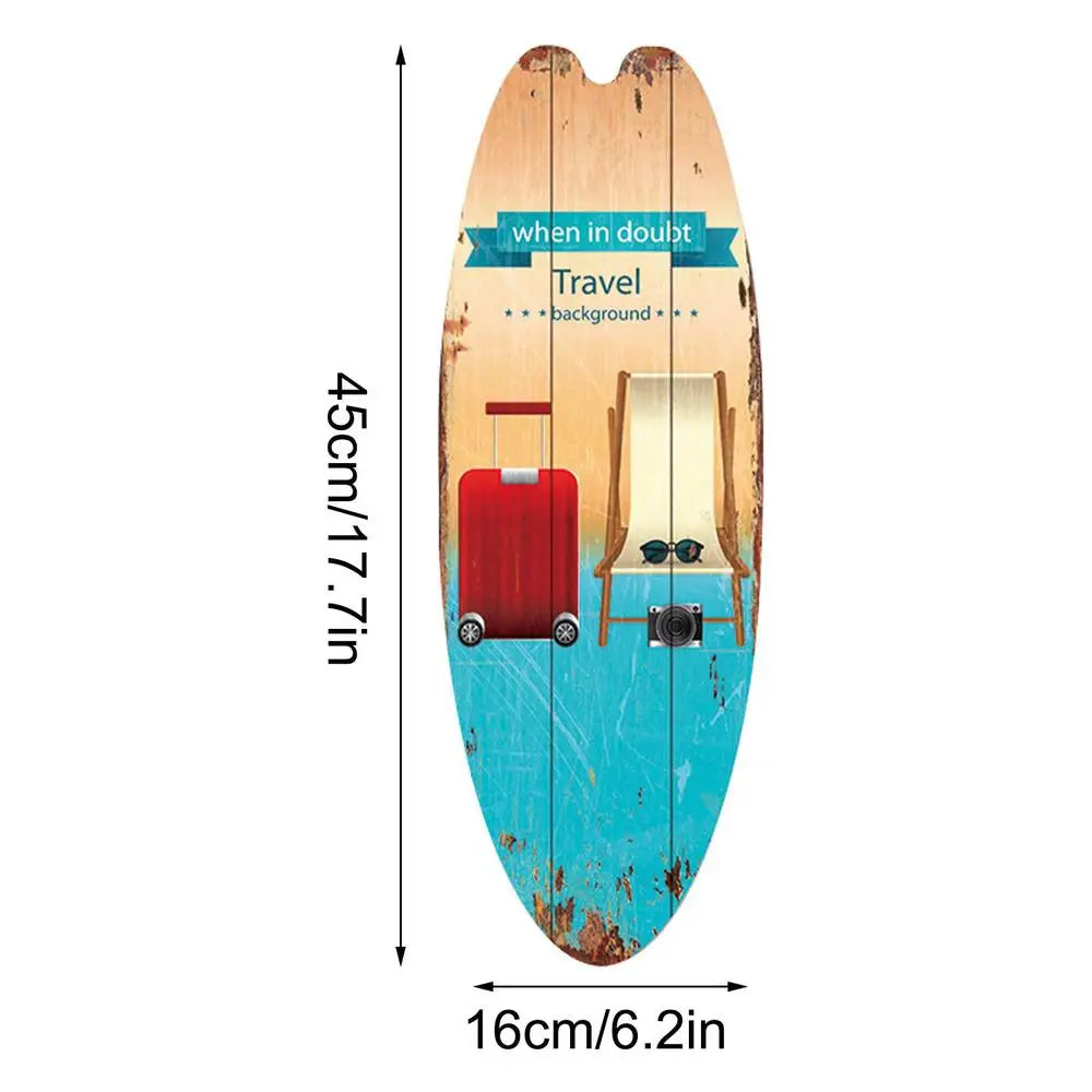 décoration murale bois vieilli planche surf thème plage motifs parasol chaise longue vintage marine