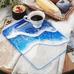 plateau décoratif planche découper statuettes vagues motifs abstraits bleu blanc rose vert