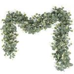 guirlande eucalyptus feuilles fleurs blanches deco mariage exterieur vert blanc boheme rustic