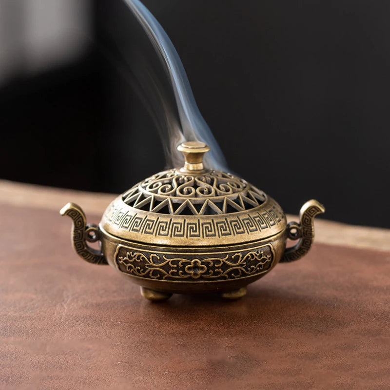 censer artisanal bronze ornementé motifs géométriques vintage floral deco maison