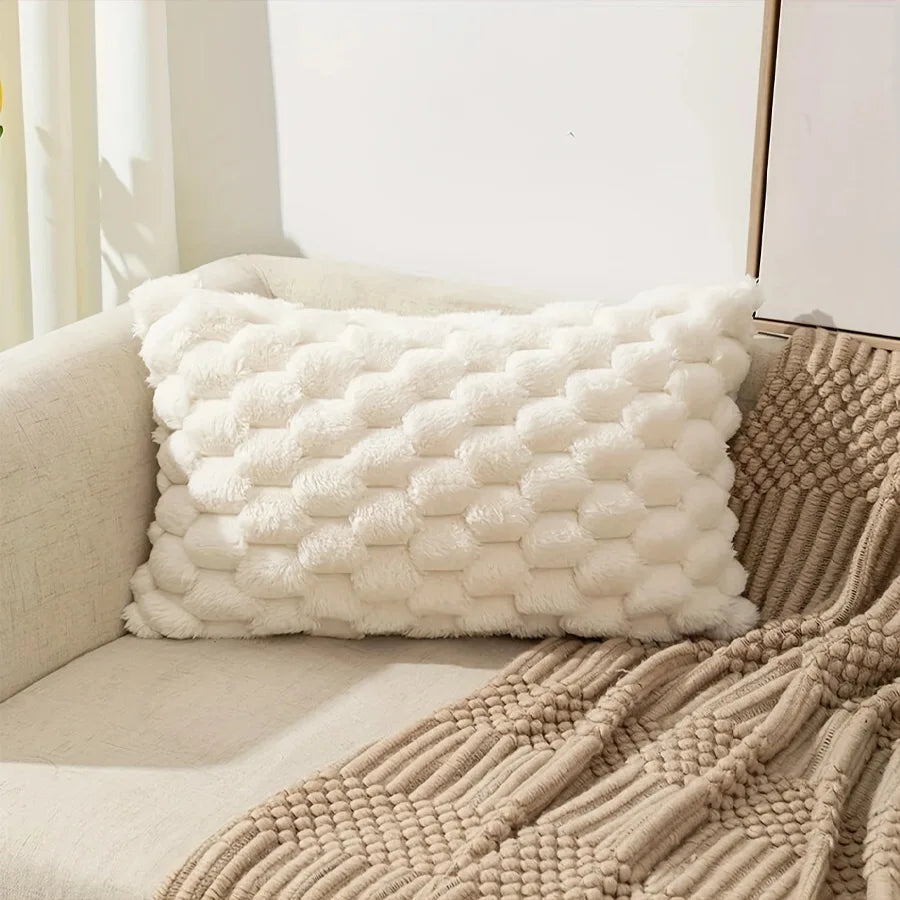 coussin décoratif peluche blanc motif boules doux canapé lit chaise maison