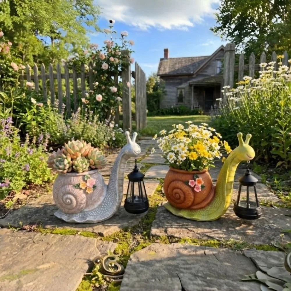 cache pot escargot résine lanterne led décoration jardin gris clair vert orange details texturés