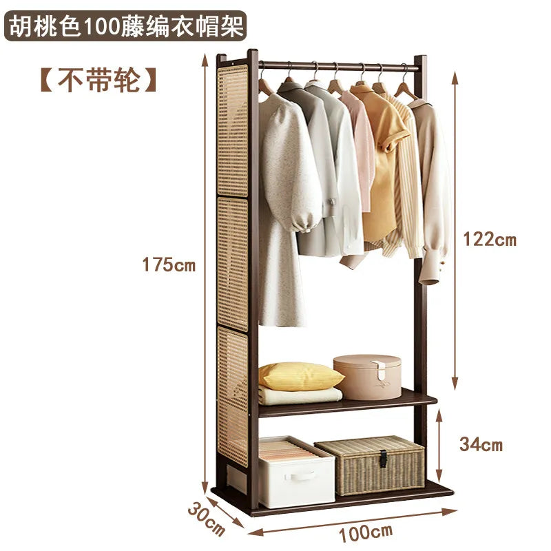 armoire vêtements mobile rotin marron clair 10 cintres boîtes rangement coussins entrée chambre moderne