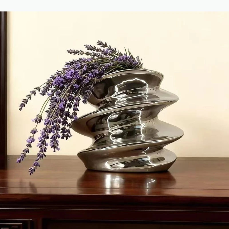 vase décoratif moderne argent brillant ondulé table fleurs transparent minimaliste