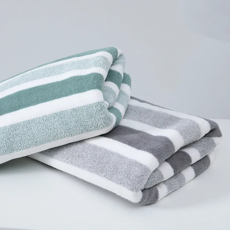serviette bain polyester coton bleu clair rayures horizontales absorption rapide toilette moderne