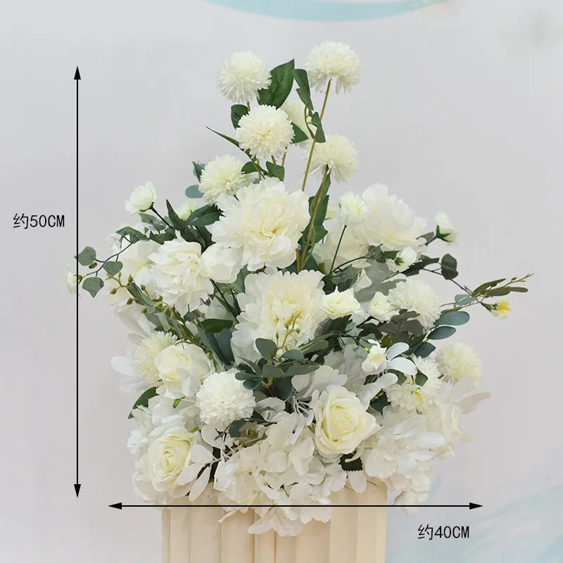 arche décorative moderne fleurs artificielles blanches feuillage vert extérieur mariage anniversaire baby shower