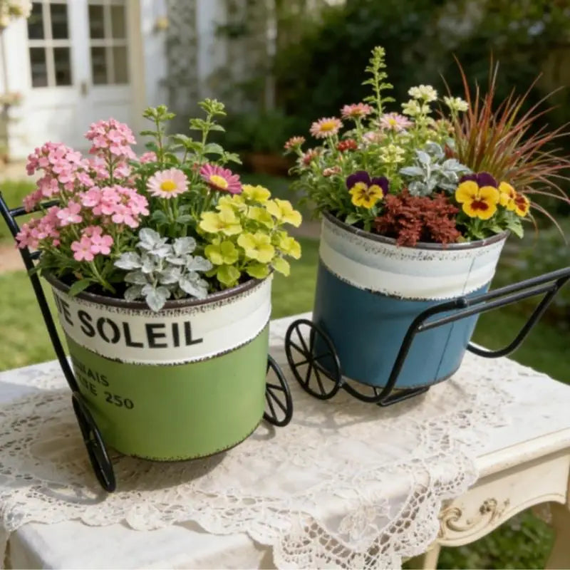 pots fleurs décoratifs chariot roues métal aspect vieilli vintage rustiqueextérieurintérieur