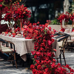 décoration événement mariage anniversaire rose anthuriums dahlia feuillage dense nappe tissu