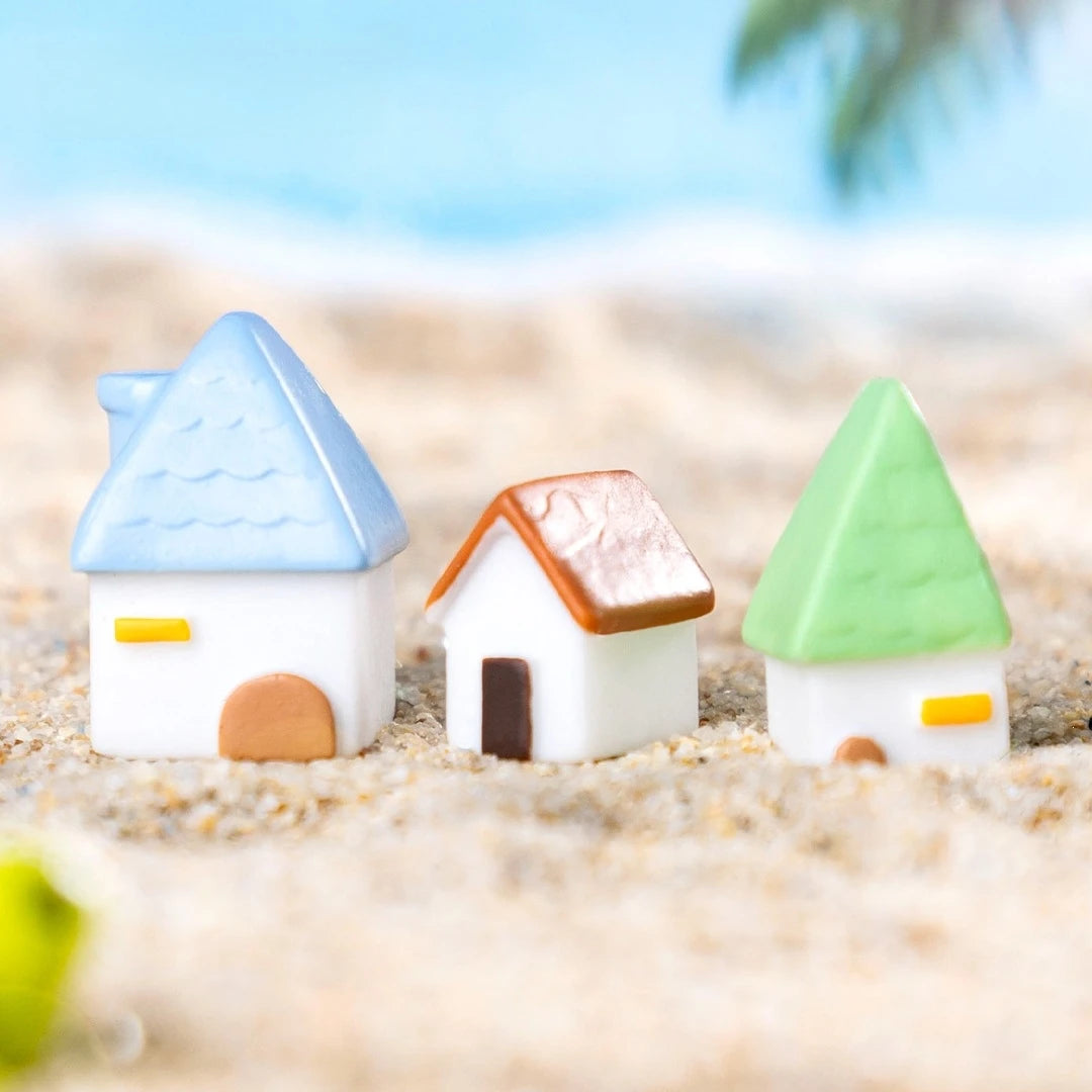 décoration miniatures maison blanc brun bleu vert orange toits vagues minimaliste cartoon like